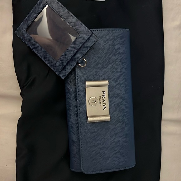 Parada Saffiano lock leather flap wallet with chain card - Picture 4 of 16